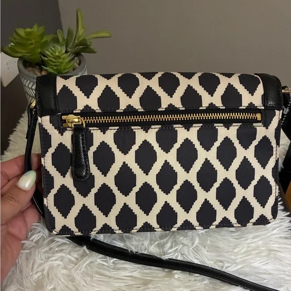 Vera Bradley Tess Crossbody Bag  🖤 - Picture 4 of 10